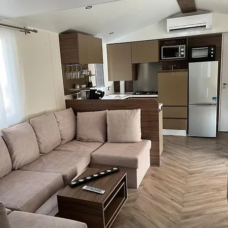 Leisure On 1000 Land Vakantiehuis Pézenas